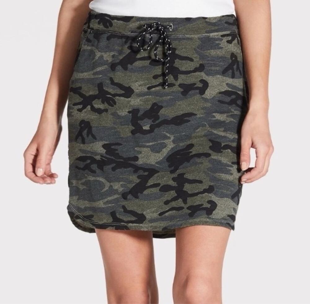 Sundry camo womens mini skirt medium